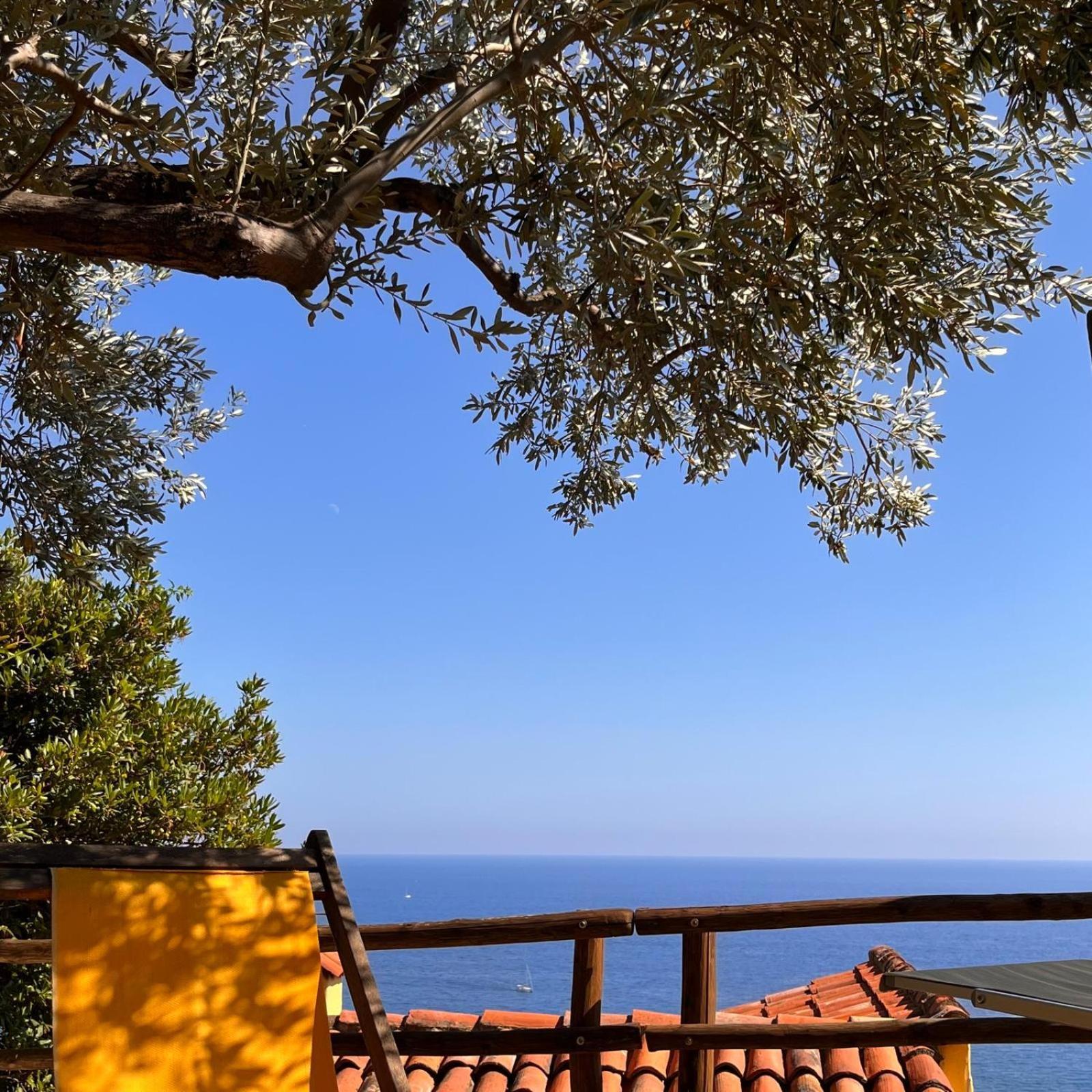 Lo Scoglio Apartment Varigotti Exterior photo