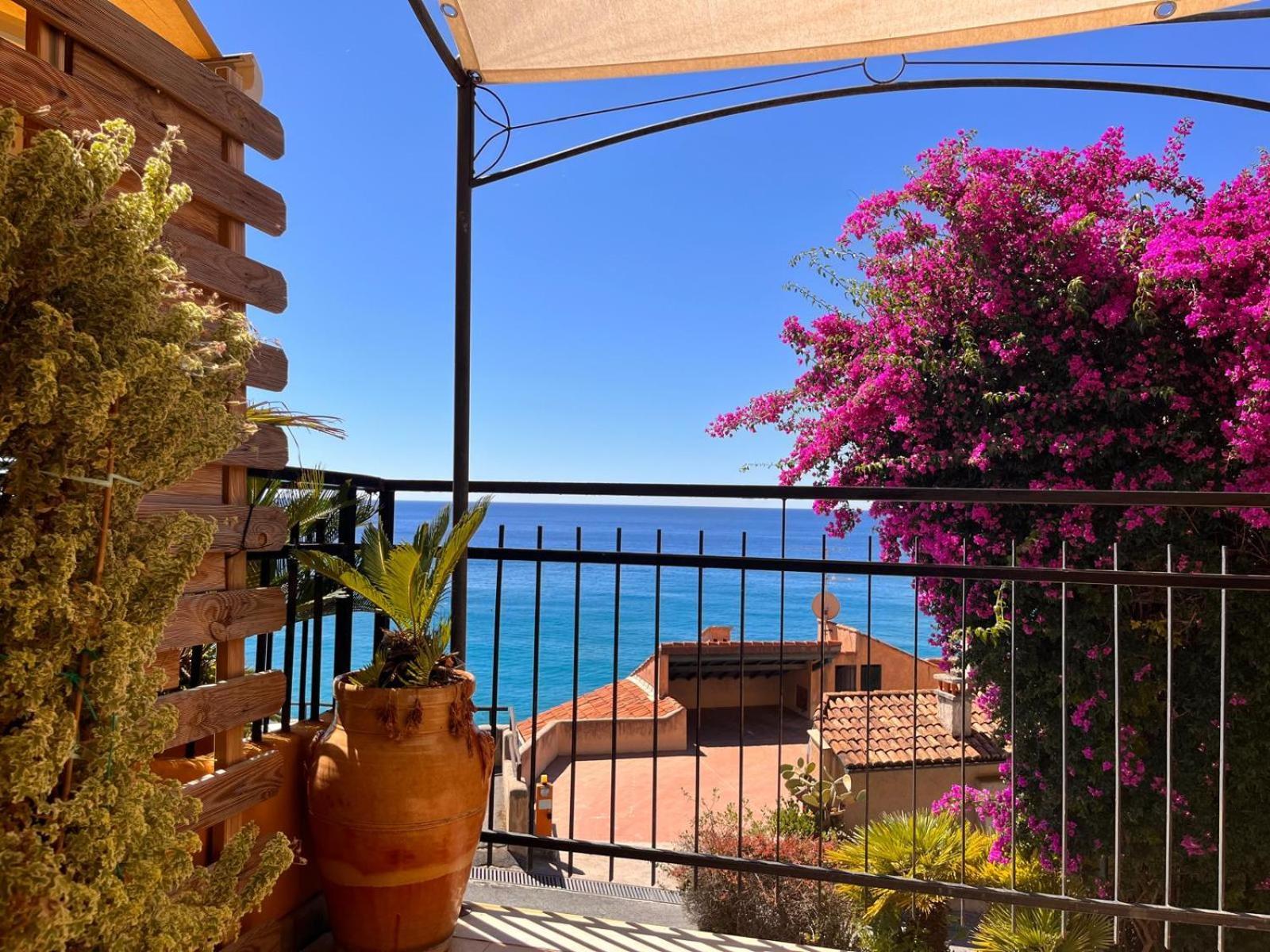 Lo Scoglio Apartment Varigotti Exterior photo