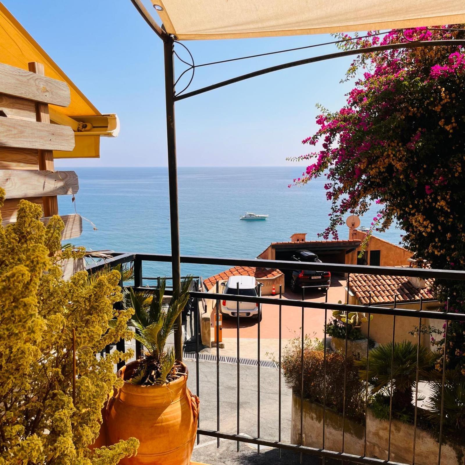 Lo Scoglio Apartment Varigotti Exterior photo